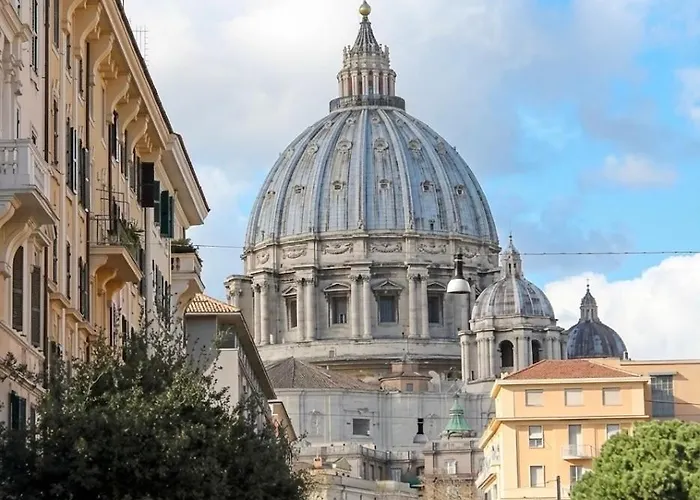 Massi Vatican House *